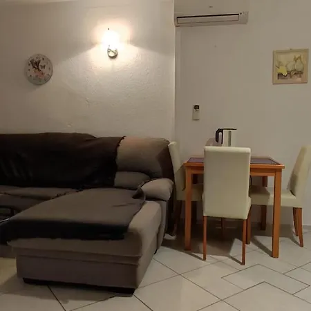 Nera Apartment *