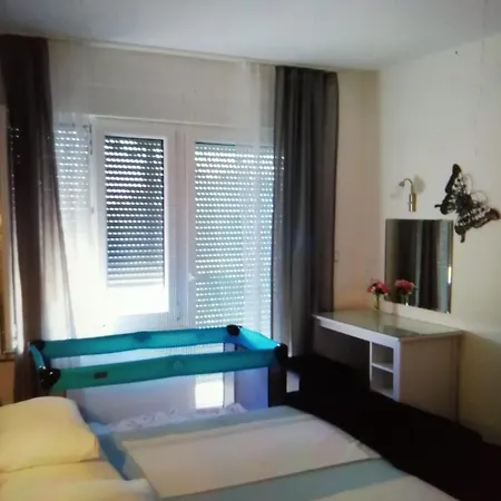 Nera Apartment *